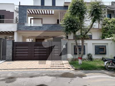 10 Marla Beautiful Brand New House For Sale In Dc Colony Gujranwala Sawan (sms Block)