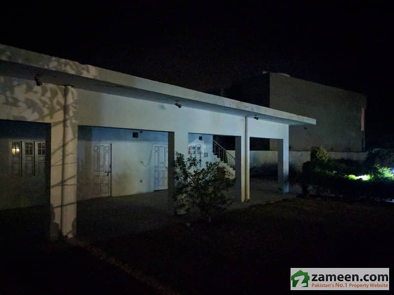 Beautiful 4. 5 Kanal Farm House For Sale Beautiful 4. 5 Kanal Farm House For Sale