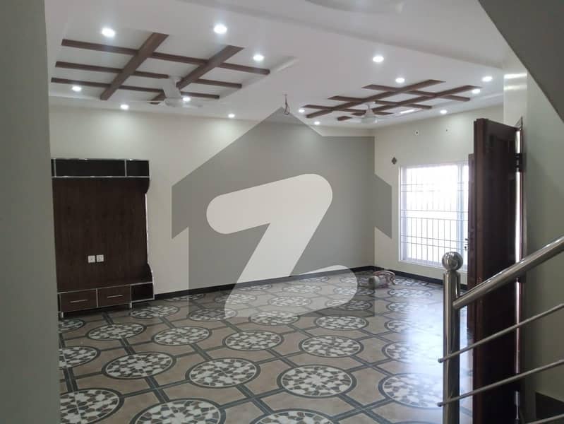 In Gulraiz Housing Society Phase 3 Lower Portion Sized 2250 Square Feet For Rent