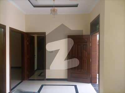 ای ۔ 12/2 ای ۔ 12 اسلام آباد میں 5 کمروں کا 16 مرلہ مکان 9.5 کروڑ میں برائے فروخت۔