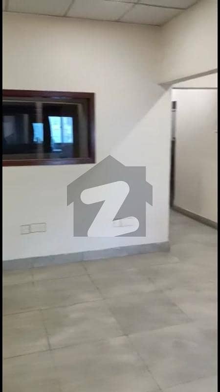 Office Of 1650 Square Feet For Sale In Gulshan-E-Iqbal Town