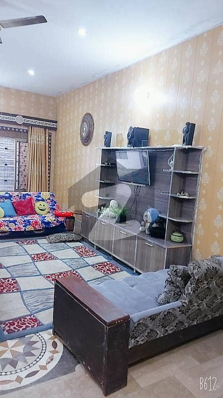 سرگودھا فیصل آباد روڈ چنیوٹ میں 5 کمروں کا 7 مرلہ مکان 2 کروڑ میں برائے فروخت۔