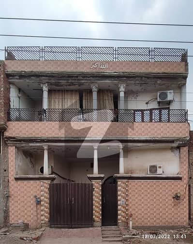 شیراز پارک احمد آباد فیصل آباد میں 5 کمروں کا 8 مرلہ مکان 1.9 کروڑ میں برائے فروخت۔
