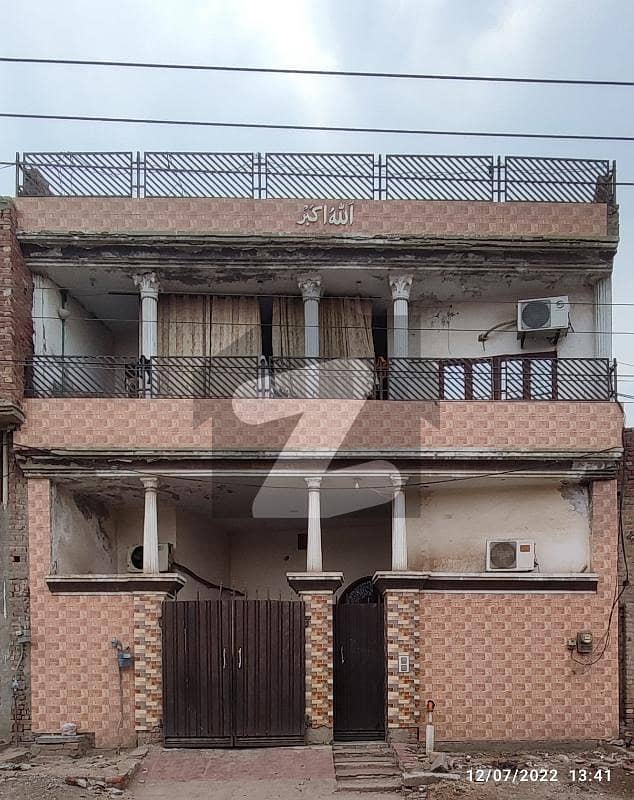 شیراز پارک احمد آباد فیصل آباد میں 5 کمروں کا 8 مرلہ مکان 1.9 کروڑ میں برائے فروخت۔