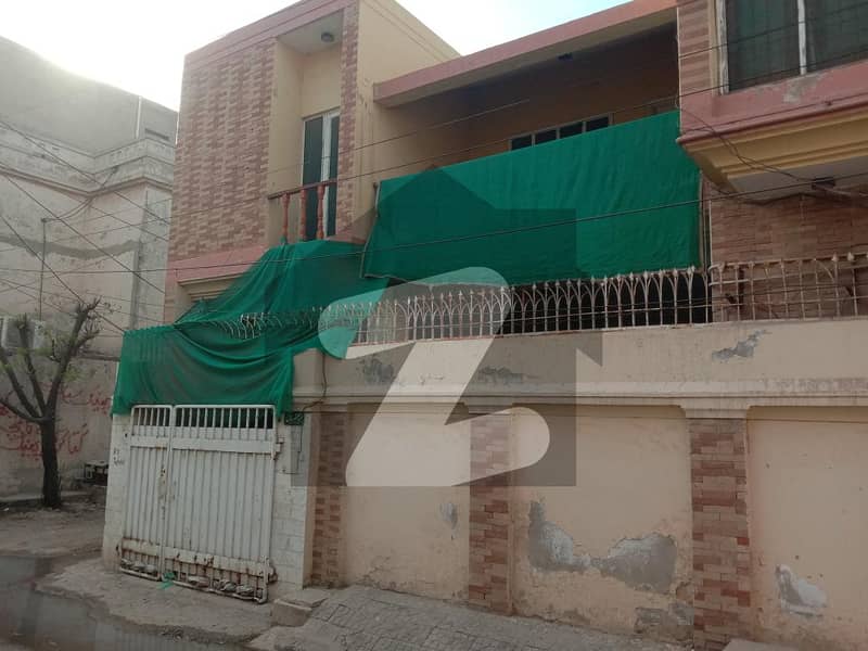 خیابانِ کالونی فیصل آباد میں 5 کمروں کا 7 مرلہ مکان 1.75 کروڑ میں برائے فروخت۔