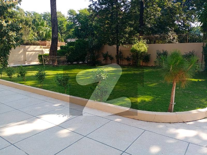 F-6 Renovated 07 Bedroom Marble Flooring House At A Prime Location With Beautiful Garden