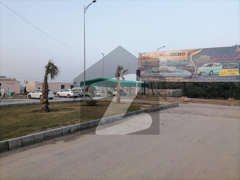 گلبرگ ایگزیکٹو ہاؤسنگ سکیم خانپور روڈ رحیم یار خان میں 4 مرلہ رہائشی پلاٹ 22 لاکھ میں برائے فروخت۔