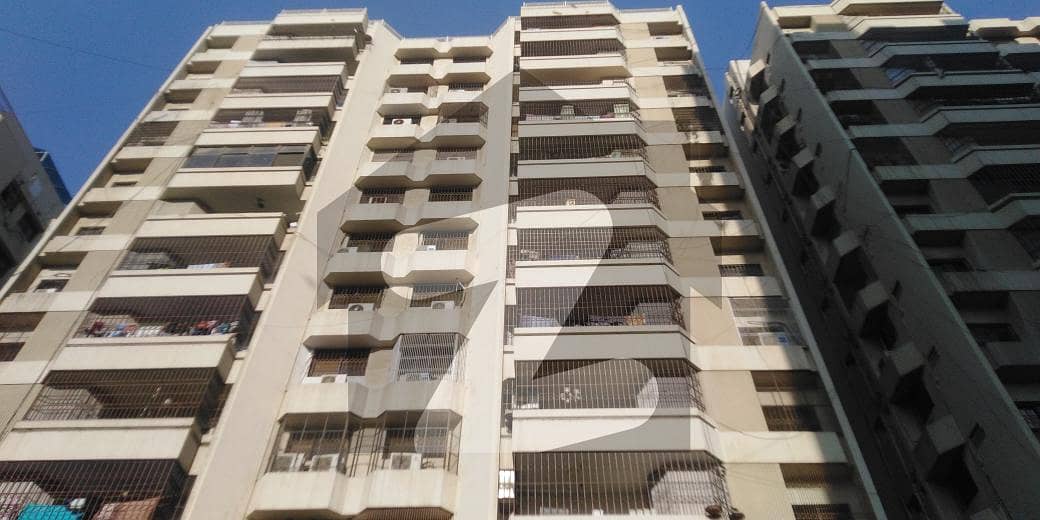 فریرے ٹاؤن کراچی میں 4 کمروں کا 16 مرلہ فلیٹ 5.5 کروڑ میں برائے فروخت۔