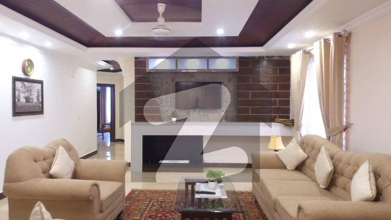 10 Marla Flat Up For rent In Airport Road