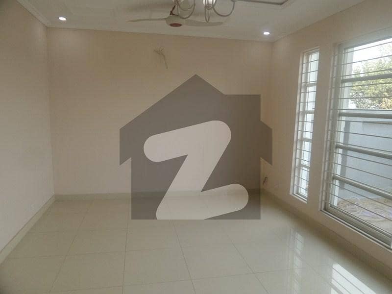 Affordable Upper Portion For Rent In Wakeel Colony