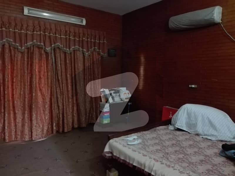 Upper Portion For Rent In Allama Iqbal Town - Nishtar Block