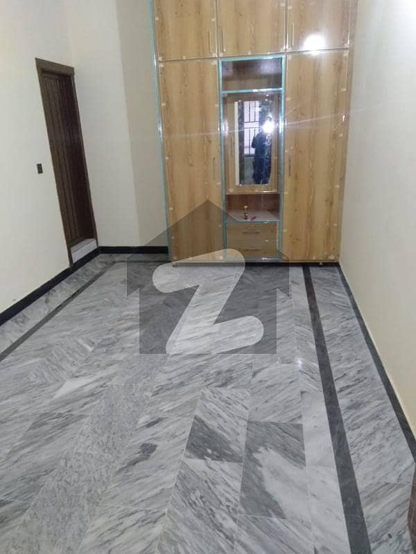 788 Square Feet Spacious Upper Portion Is Available In Lalazar Colony For Rent
