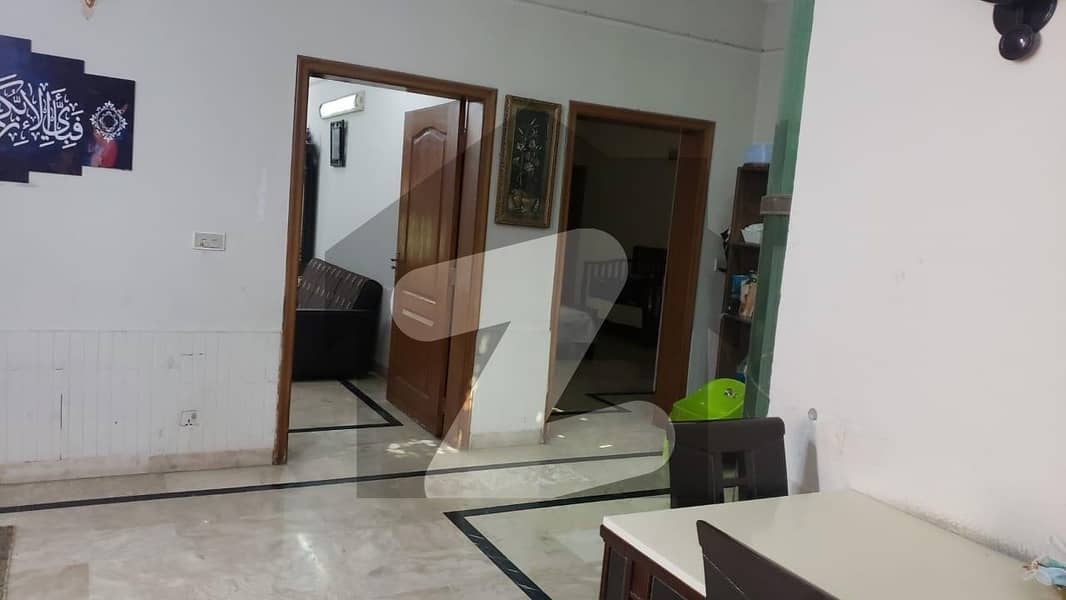 ریونیو سوسائٹی - بلاک اے ریوینیو سوسائٹی لاہور میں 5 کمروں کا 1 کنال مکان 3.85 کروڑ میں برائے فروخت۔