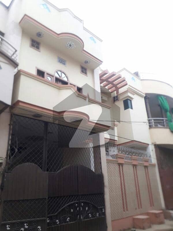 جڑانوالہ فیصل آباد میں 7 کمروں کا 5 مرلہ مکان 1.6 کروڑ میں برائے فروخت۔