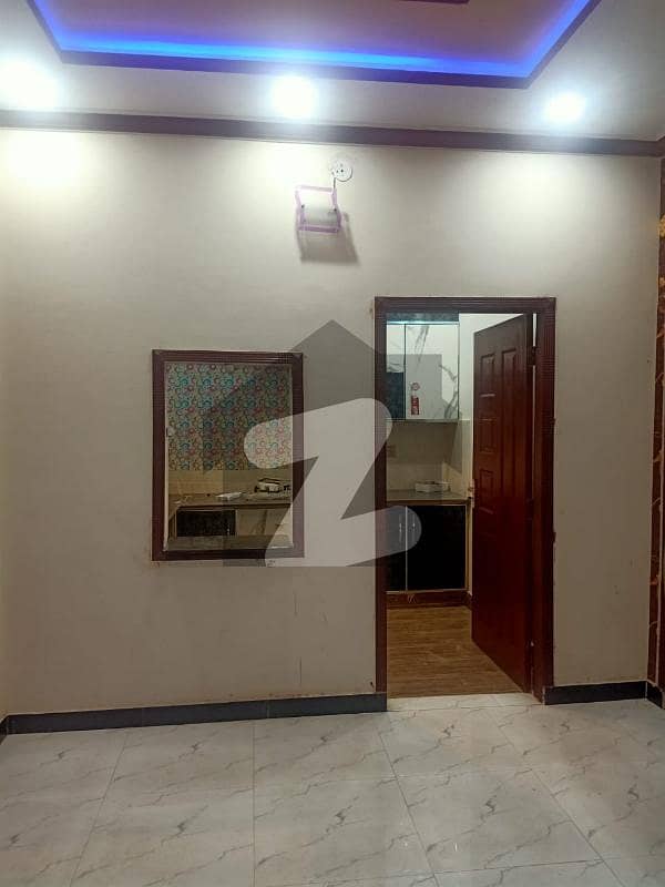 Centrally Located Upper Portion Available In Samanabad For Rent