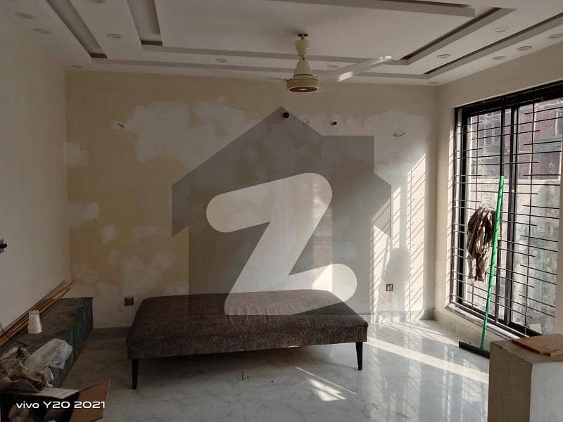 اسٹیٹ لائف ہاؤسنگ سوسائٹی لاہور میں 3 کمروں کا 5 مرلہ مکان 1.7 کروڑ میں برائے فروخت۔