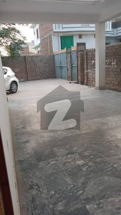 ناصر باغ روڈ پشاور میں 6 کمروں کا 2.35 کنال مکان 5.5 کروڑ میں برائے فروخت۔