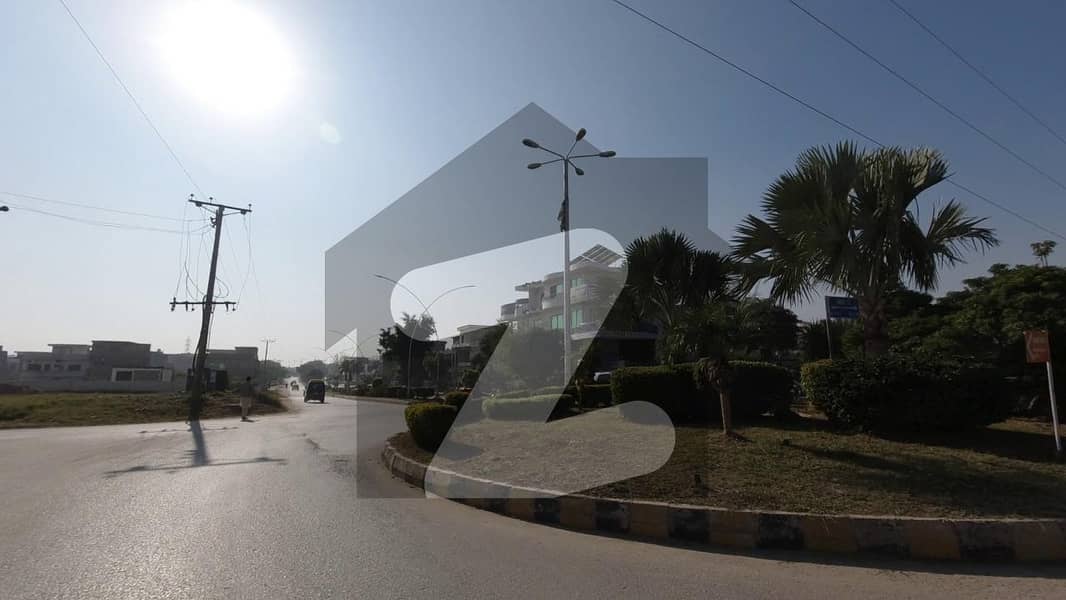 600 Square Yards Residential Plot For sale In Islamabad