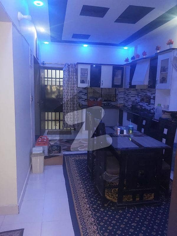 سُرجانی ٹاؤن - سیکٹر 4بی سُرجانی ٹاؤن گداپ ٹاؤن کراچی میں 2 کمروں کا 5 مرلہ فلیٹ 60 لاکھ میں برائے فروخت۔