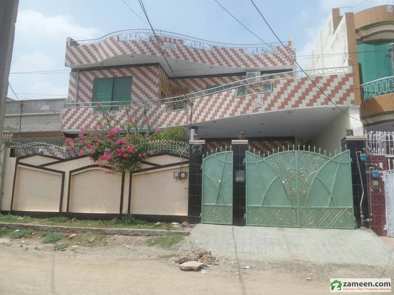 4 Bedrooms 10 Marla House For Sale