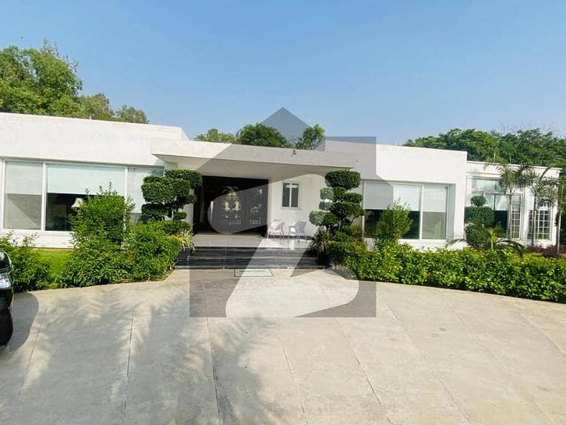 12 Kanal Farmhouse for sale on Prime Location 12 Kanal Farmhouse for sale on Prime Location