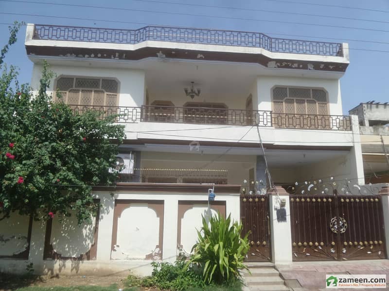 4 Bedrooms 10 Marla House For Sale