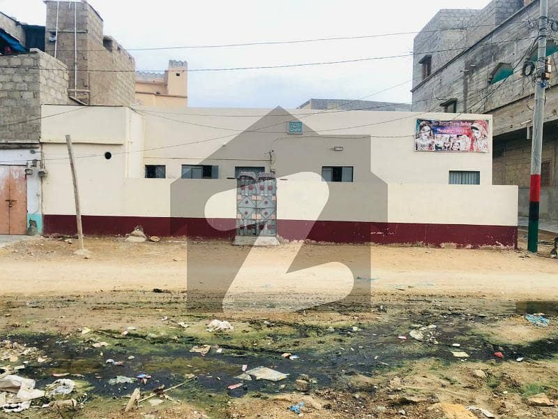 اسلام چوک اورنگی ٹاؤن کراچی میں 5 کمروں کا 10 مرلہ مکان 1.25 کروڑ میں برائے فروخت۔
