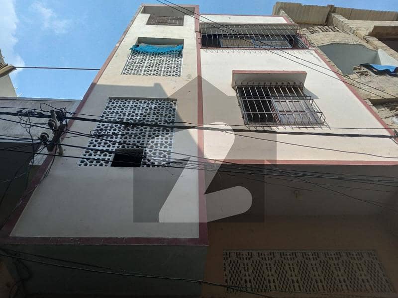 In Manzoor Colony House For Sale Sized 540 Square Feet