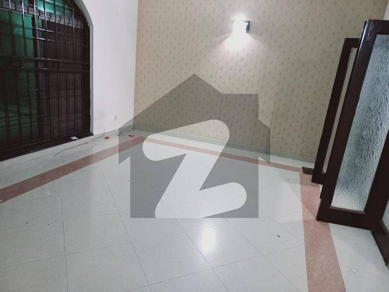 One Kanal House For Rent In Model Town