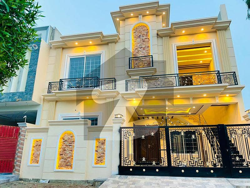 علامہ اقبال ایونیو جہانگی والا روڈ بہاولپور میں 5 کمروں کا 7 مرلہ مکان 2.1 کروڑ میں برائے فروخت۔