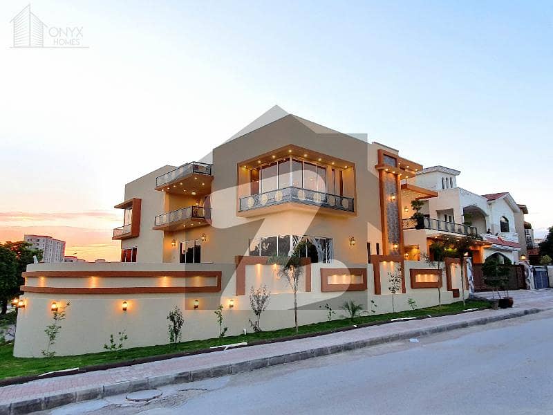 Triple Storey Boulevard Corner 34 Marla Luxury Designer House At One Of The Most Prime Location