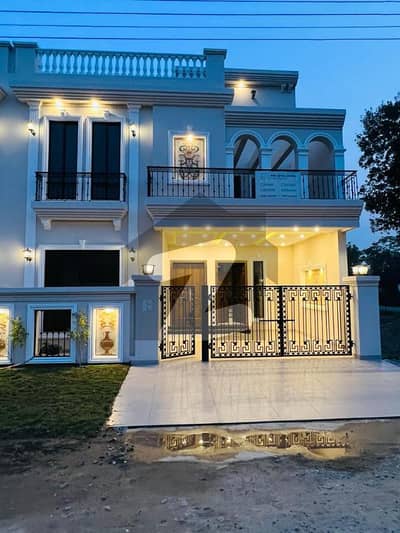8 Marla Beautiful House For Sale In Izmir Town