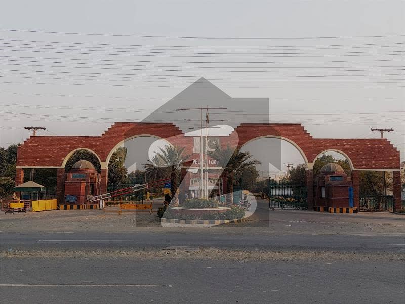 8 Marla Commercial Plot 60 Feet Road For Ideal Location Near Jamia Masjid Available For Sale