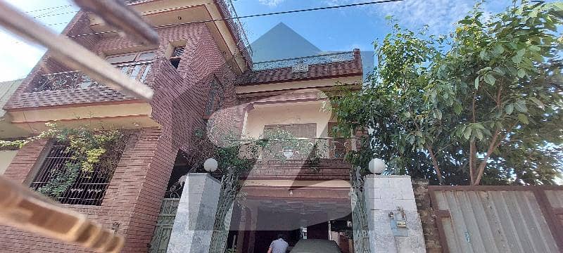 چن دا قلعہ گوجرانوالہ میں 4 کمروں کا 7 مرلہ مکان 95 لاکھ میں برائے فروخت۔