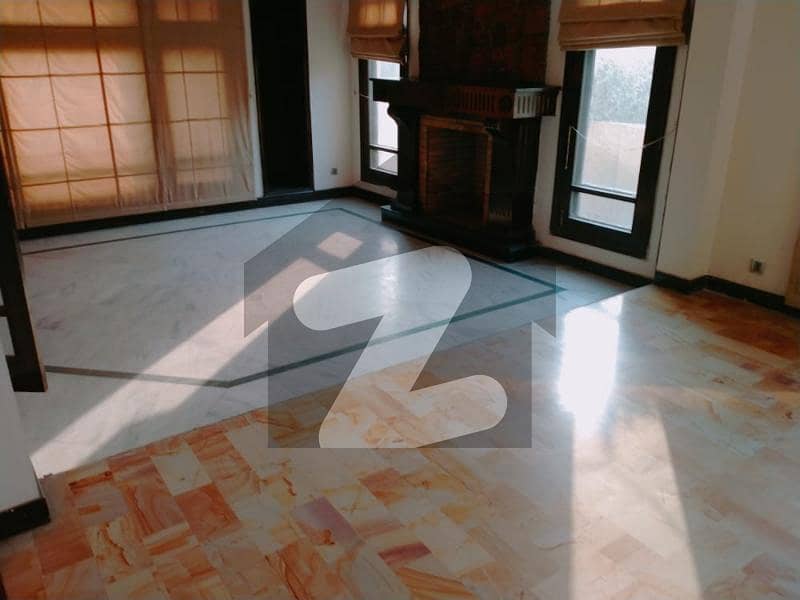 E-11/3 3 Bedrooms Attach Washrooms  Beautiful Upper portion For Rent