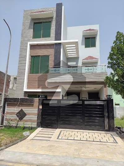 5 Marla House Available For Rent Near University Road