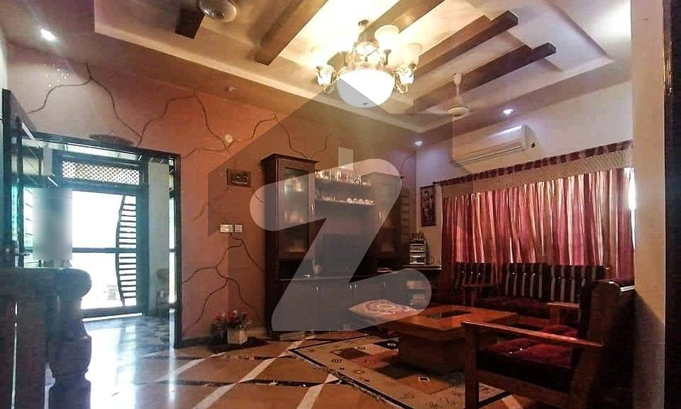 2 Kanal Upper Portion In Model Town Is Available
