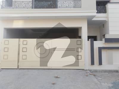 الحرام کے ایگزیکٹو ولاز جہانگی والا روڈ بہاولپور میں 4 کمروں کا 7 مرلہ مکان 1.8 کروڑ میں برائے فروخت۔
