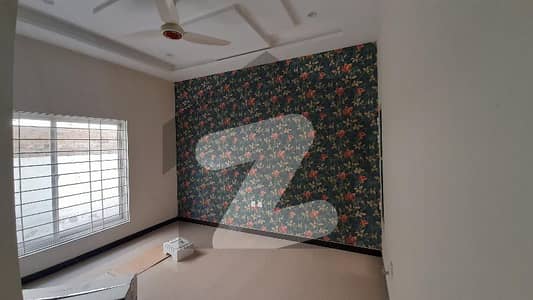 ای ۔ 11 اسلام آباد میں 5 کمروں کا 8 مرلہ مکان 3.75 کروڑ میں برائے فروخت۔