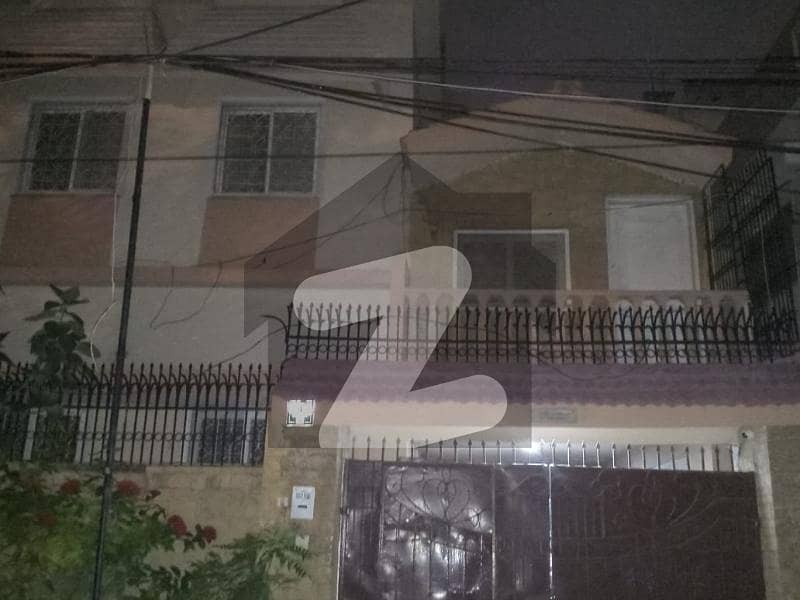 Perfect 400 Square Yards Lower Portion In Gulshan-e-Iqbal - Block 13 D For rent