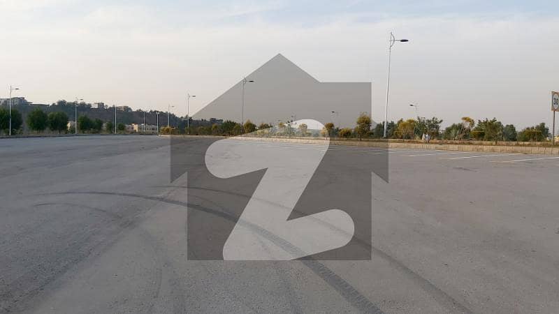 Open Transfer Commercial Plot No. 05 available in Square Commercial