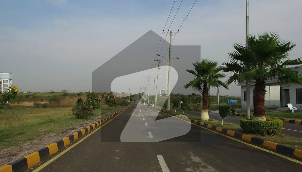 Your Dream 10 Marla Residential Plot Is Available In University Town - Block E