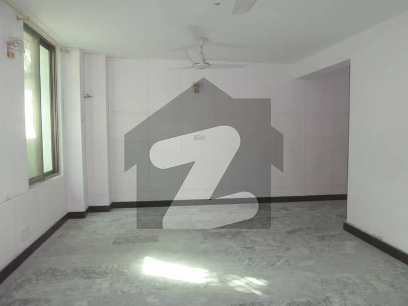 2450 Square Feet Spacious House Available In F-8 For Sale