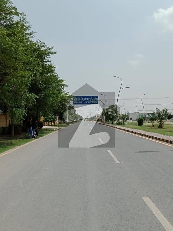 Commercial Plot 130 Feet Wide Road Parking