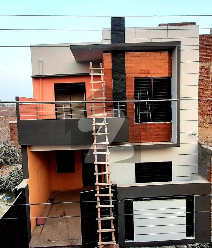 خان ویلیج ملتان میں 4 کمروں کا 4 مرلہ مکان 80 لاکھ میں برائے فروخت۔