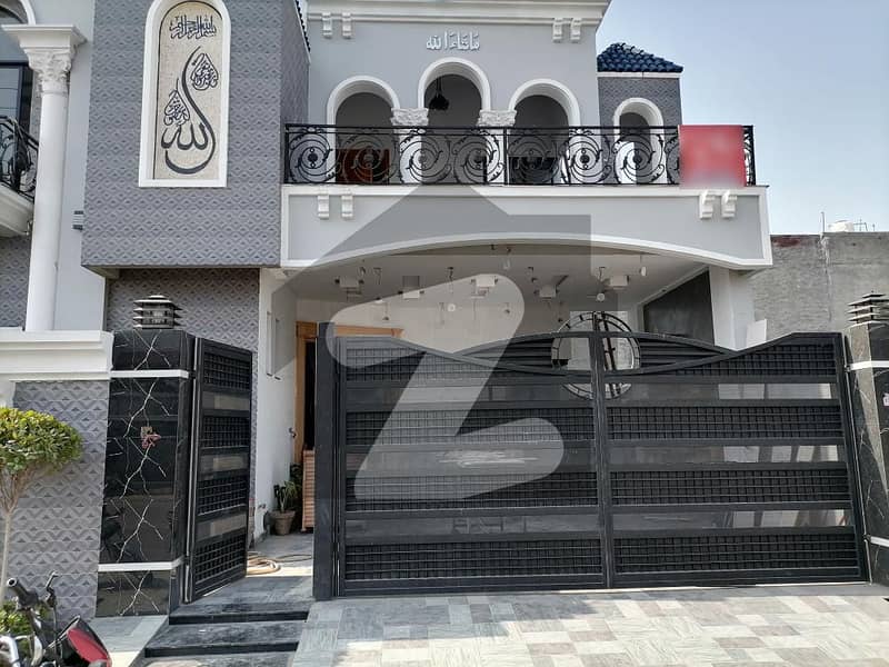 الرحیم گارڈن فیز ۵ جی ٹی روڈ لاہور میں 5 کمروں کا 10 مرلہ مکان 4.25 کروڑ میں برائے فروخت۔