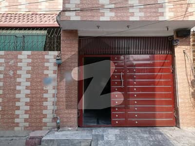 جی ٹی روڈ لاہور میں 4 کمروں کا 11 مرلہ مکان 2.35 کروڑ میں برائے فروخت۔