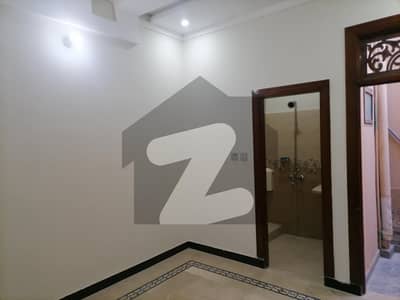 Perfect 675 Square Feet Flat In Wakeel Colony For Sale