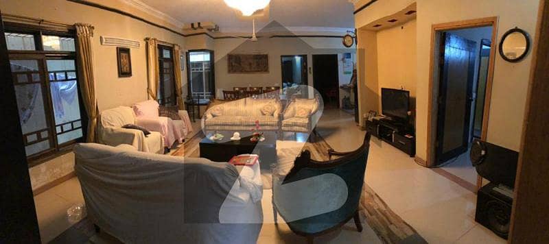 نارتھ ناظم آباد ۔ بلاک ایل نارتھ ناظم آباد کراچی میں 3 کمروں کا 10 مرلہ زیریں پورشن 1.78 کروڑ میں برائے فروخت۔
