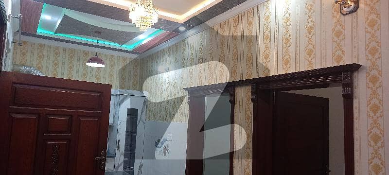وکیل کالونی اسلام آباد ہائی وے راولپنڈی میں 3 کمروں کا 4 مرلہ مکان 25 ہزار میں کرایہ پر دستیاب ہے۔